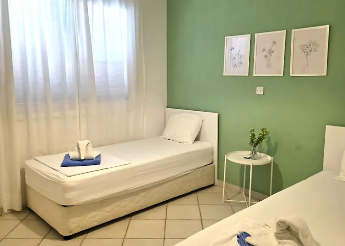 H&o In Paphos! شقة *