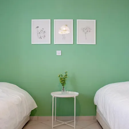 H&o In Paphos! Apartment