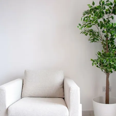 Apartment H&o In Paphos! *