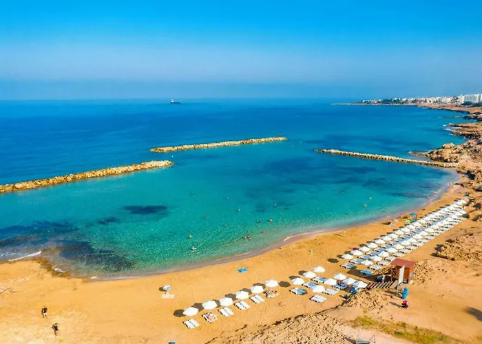 H&o In Paphos! Apartamento *